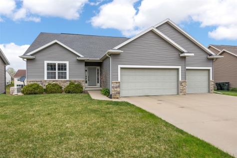 2106 Hallbrook Street SW Cedar Rapids IA 52404