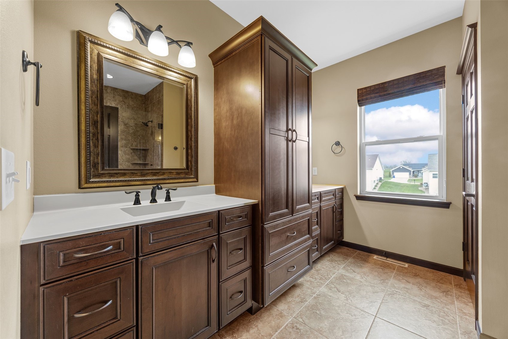 2106 Hallbrook Street SW Cedar Rapids IA 52404