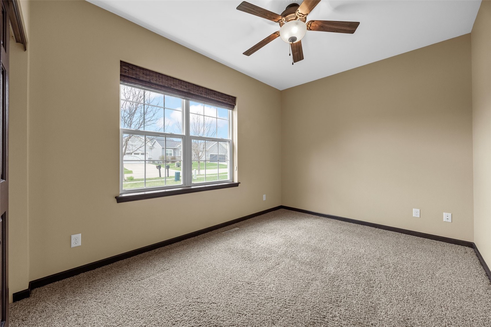 2106 Hallbrook Street SW Cedar Rapids IA 52404