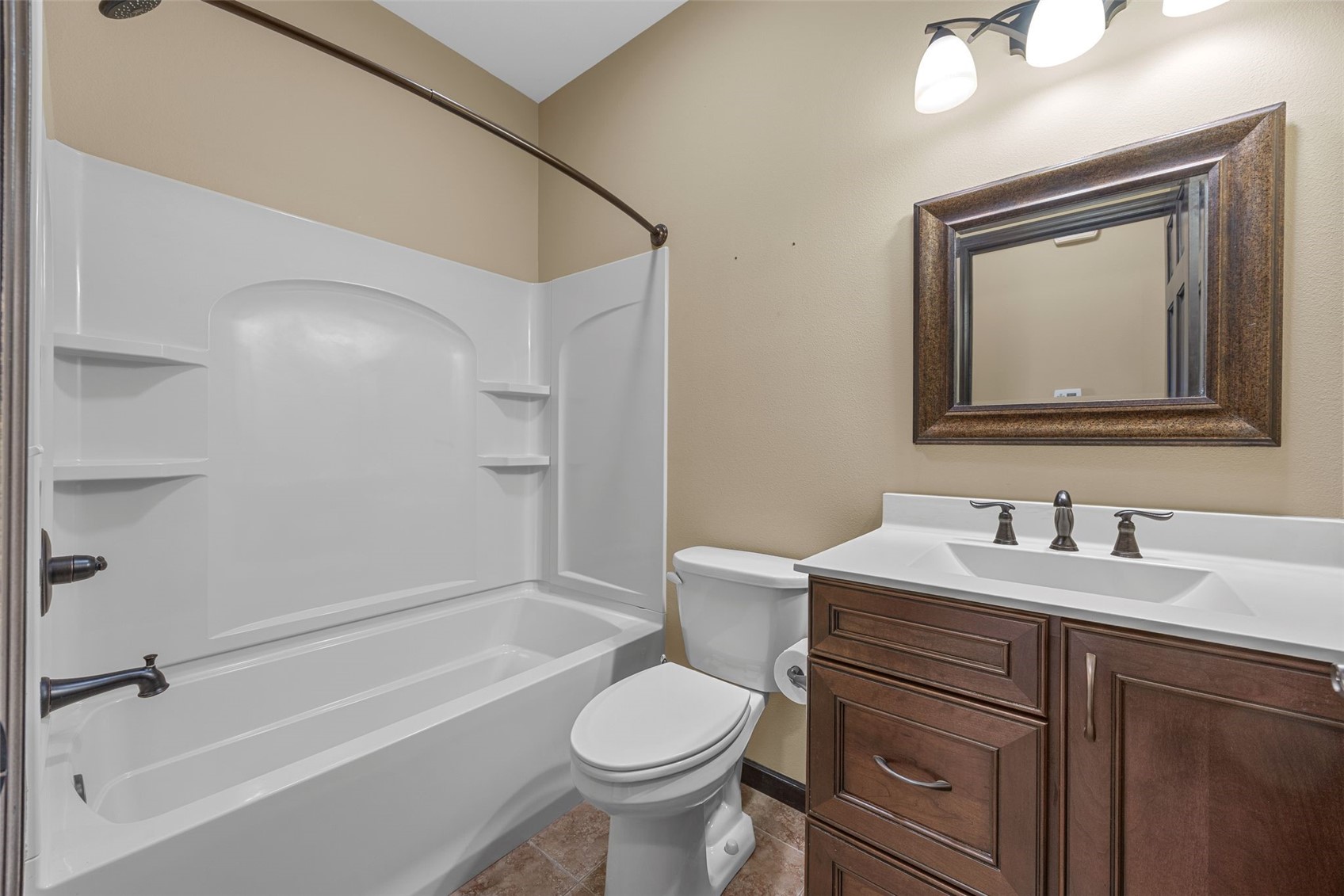 2106 Hallbrook Street SW Cedar Rapids IA 52404