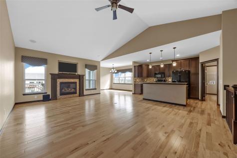 2106 Hallbrook Street SW Cedar Rapids IA 52404