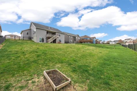2106 Hallbrook Street SW Cedar Rapids IA 52404
