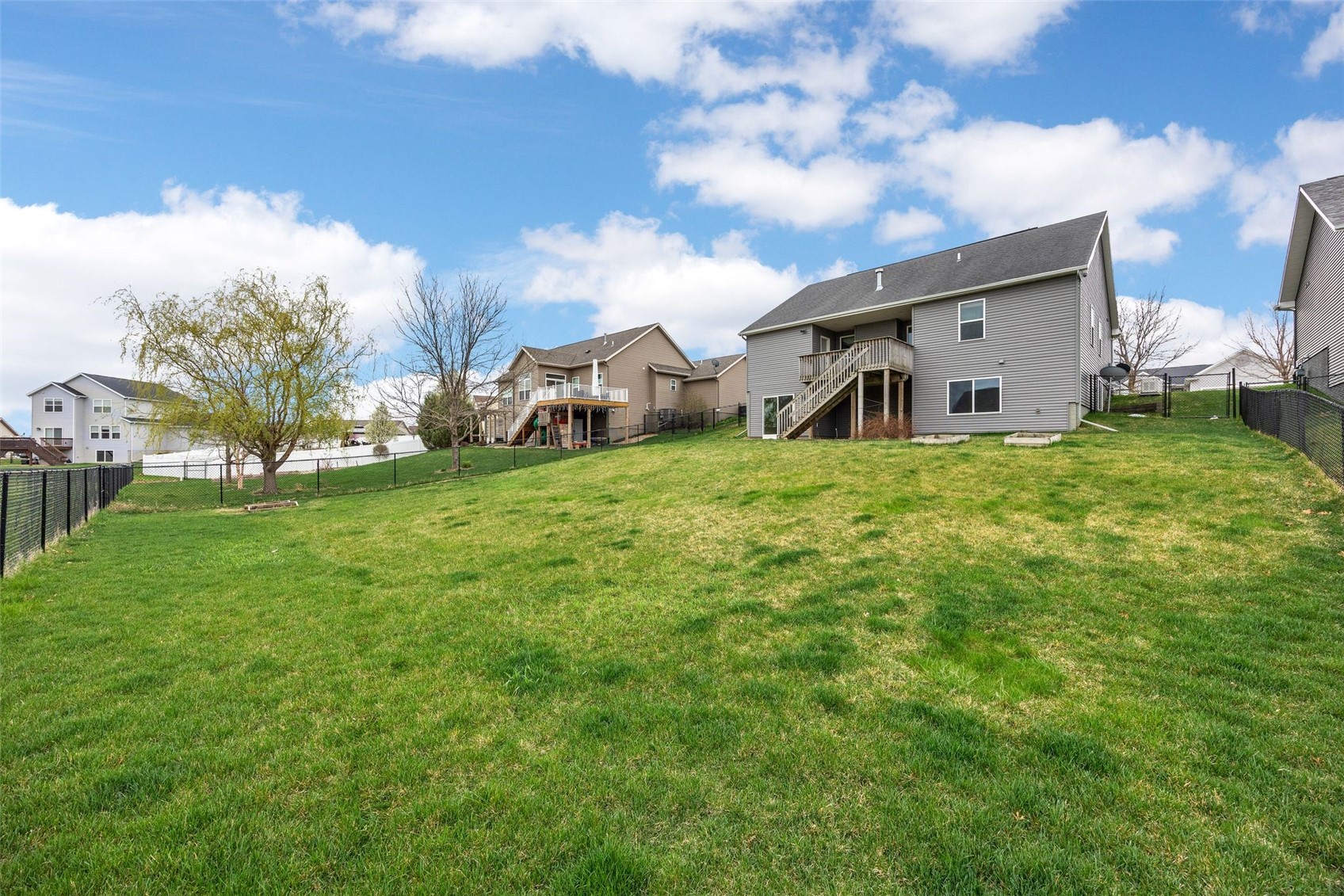 2106 Hallbrook Street SW Cedar Rapids IA 52404
