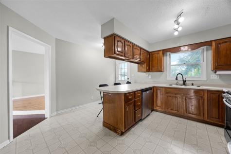 2052 Evergreen Street NE Cedar Rapids IA 52402