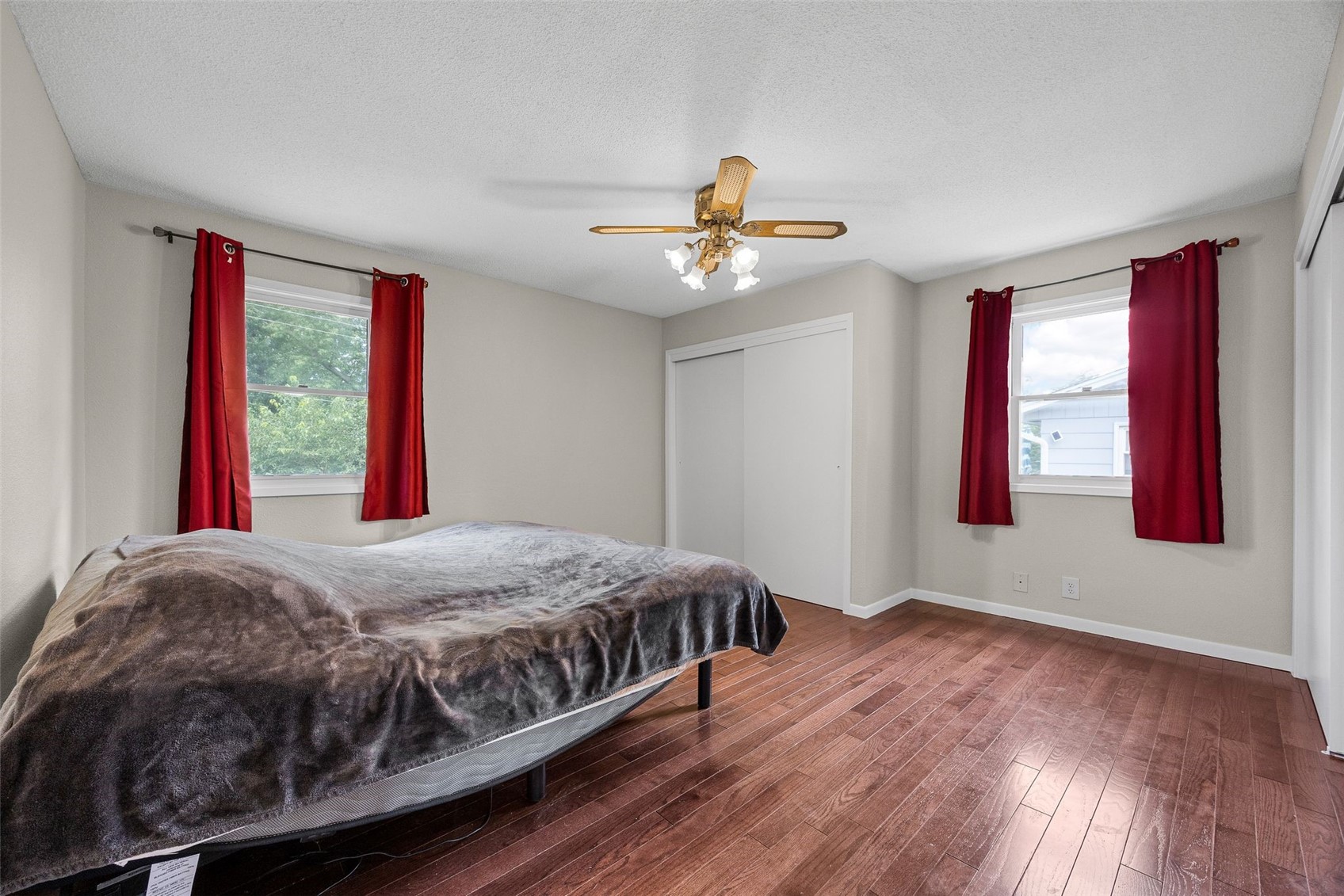 2052 Evergreen Street NE Cedar Rapids IA 52402