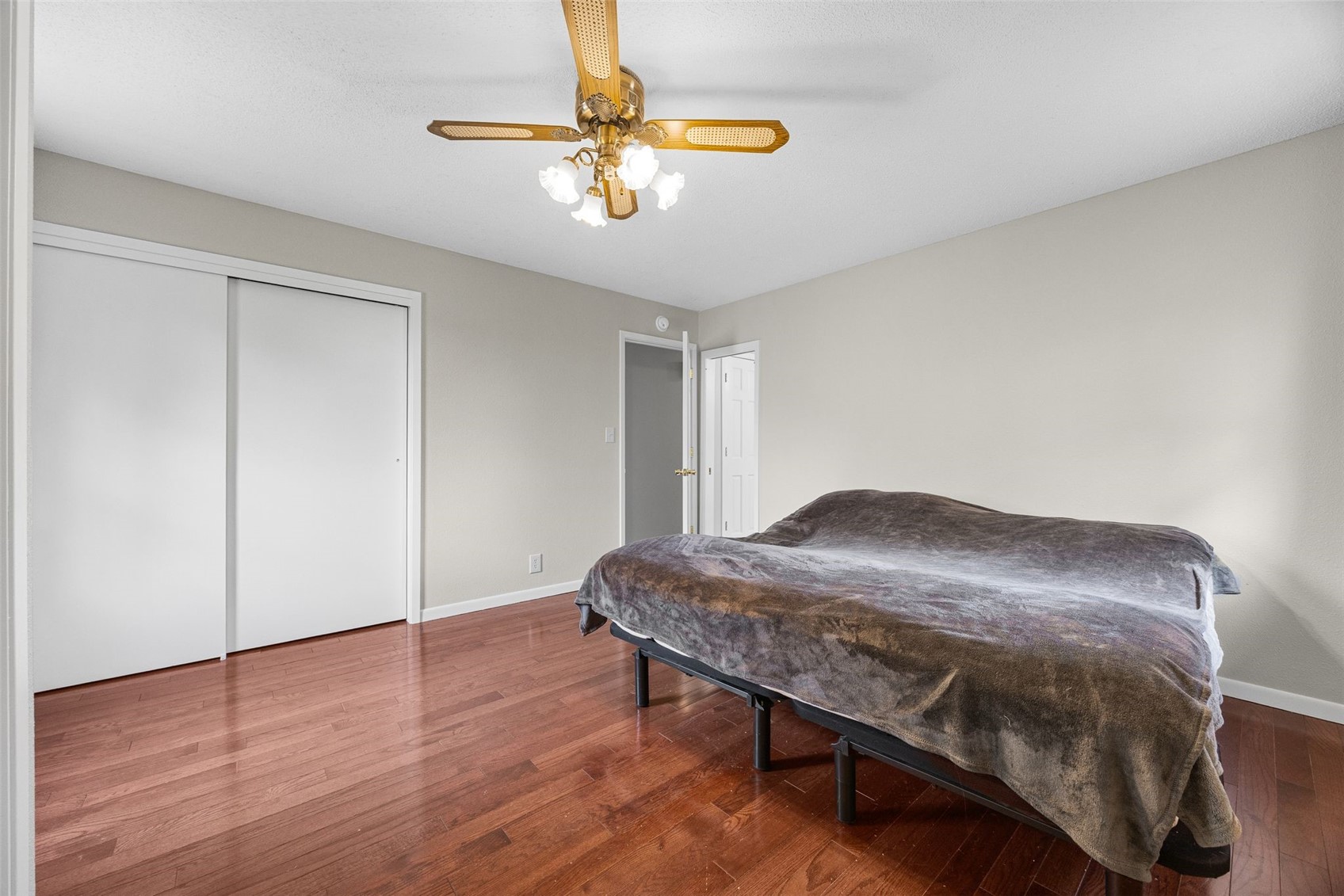 2052 Evergreen Street NE Cedar Rapids IA 52402