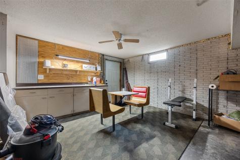 2052 Evergreen Street NE Cedar Rapids IA 52402