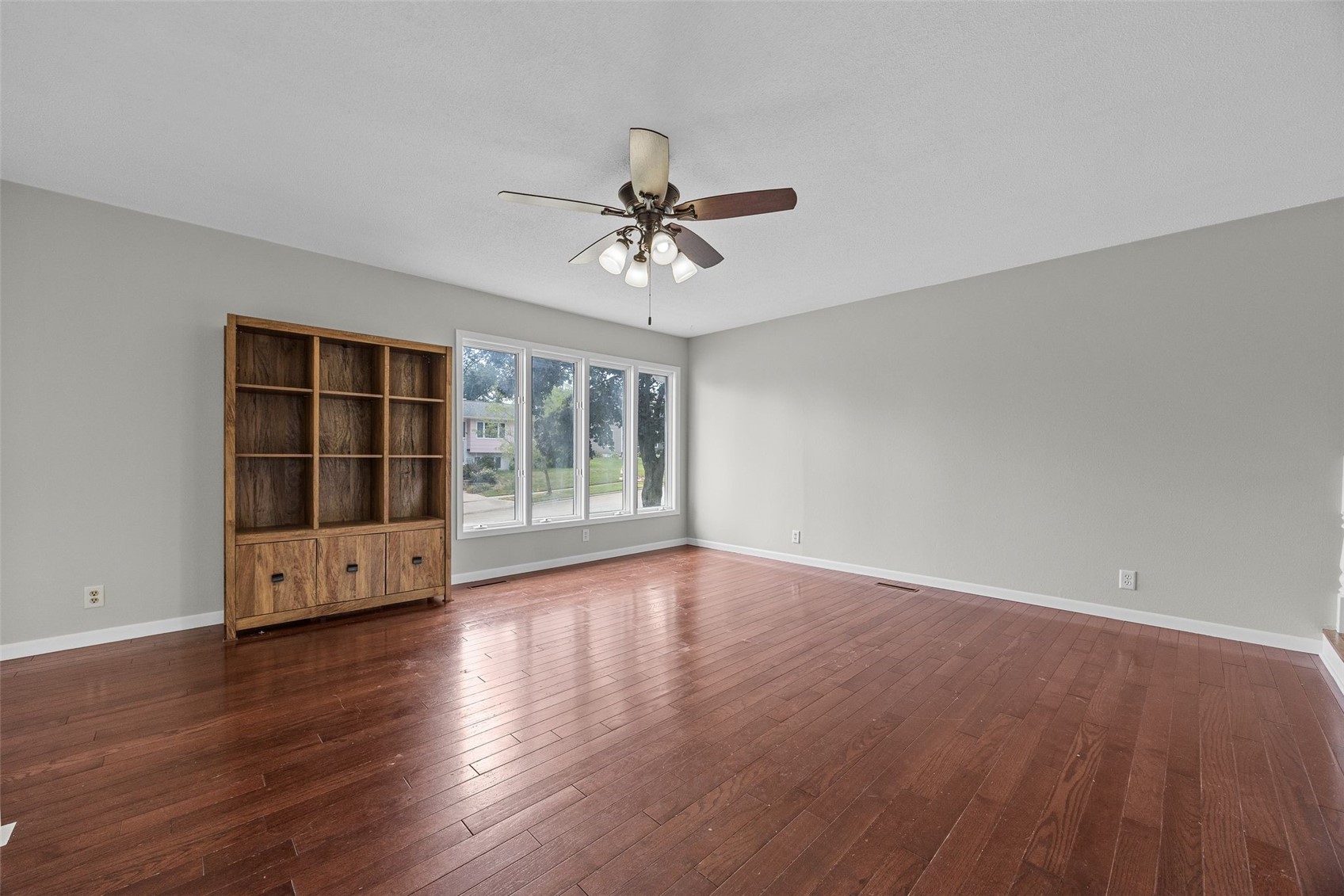 2052 Evergreen Street NE Cedar Rapids IA 52402