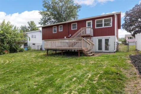 2052 Evergreen Street NE Cedar Rapids IA 52402