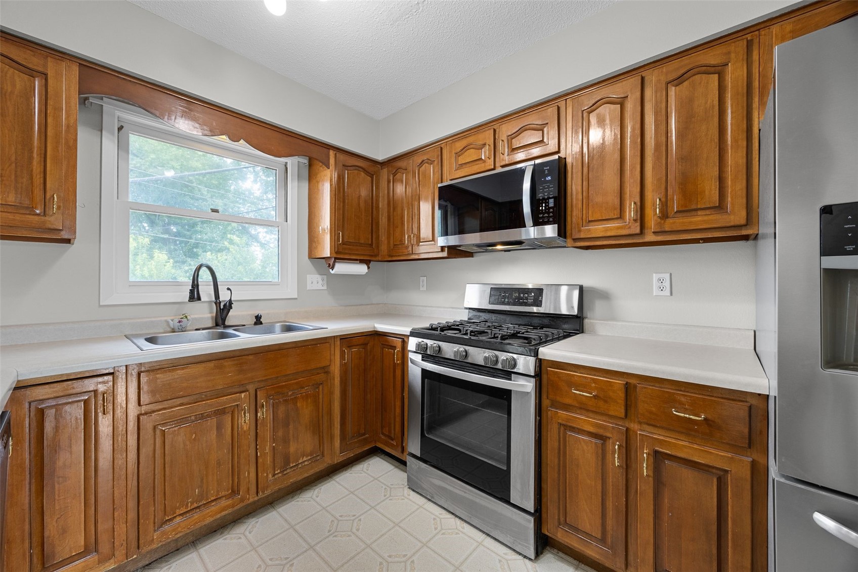 2052 Evergreen Street NE Cedar Rapids IA 52402