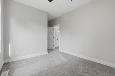 69 26th Avenue SW Cedar Rapids IA 52404