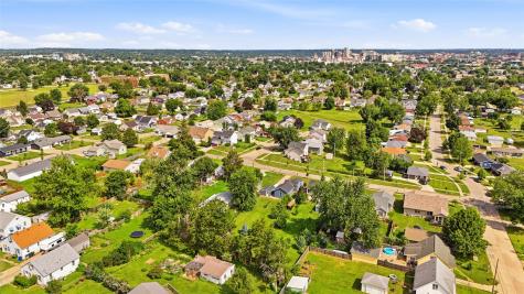69 26th Avenue SW Cedar Rapids IA 52404