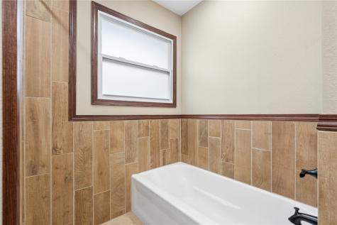1101 Clifton Street NE Cedar Rapids IA 52402