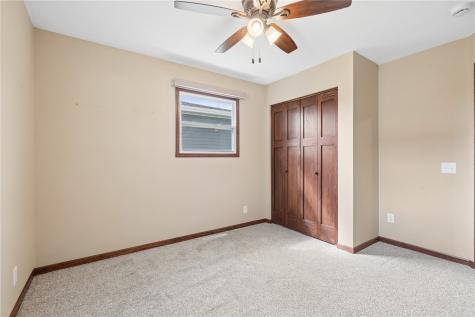 1101 Clifton Street NE Cedar Rapids IA 52402
