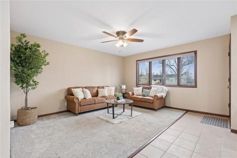 1101 Clifton Street NE Cedar Rapids IA 52402