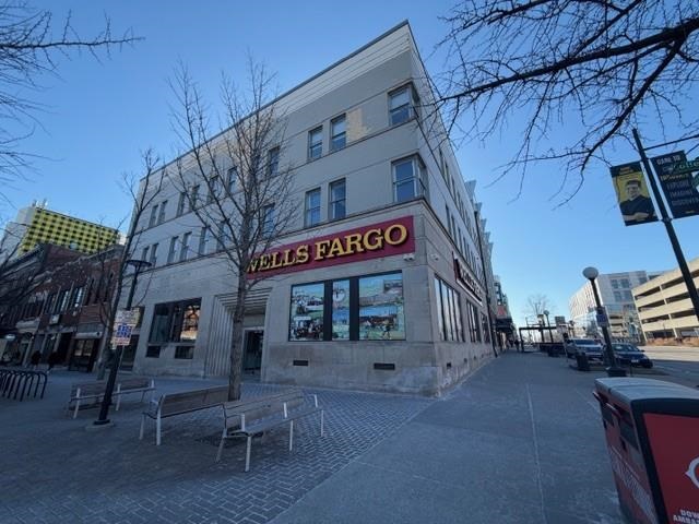 103 E College Street Iowa City IA 52240