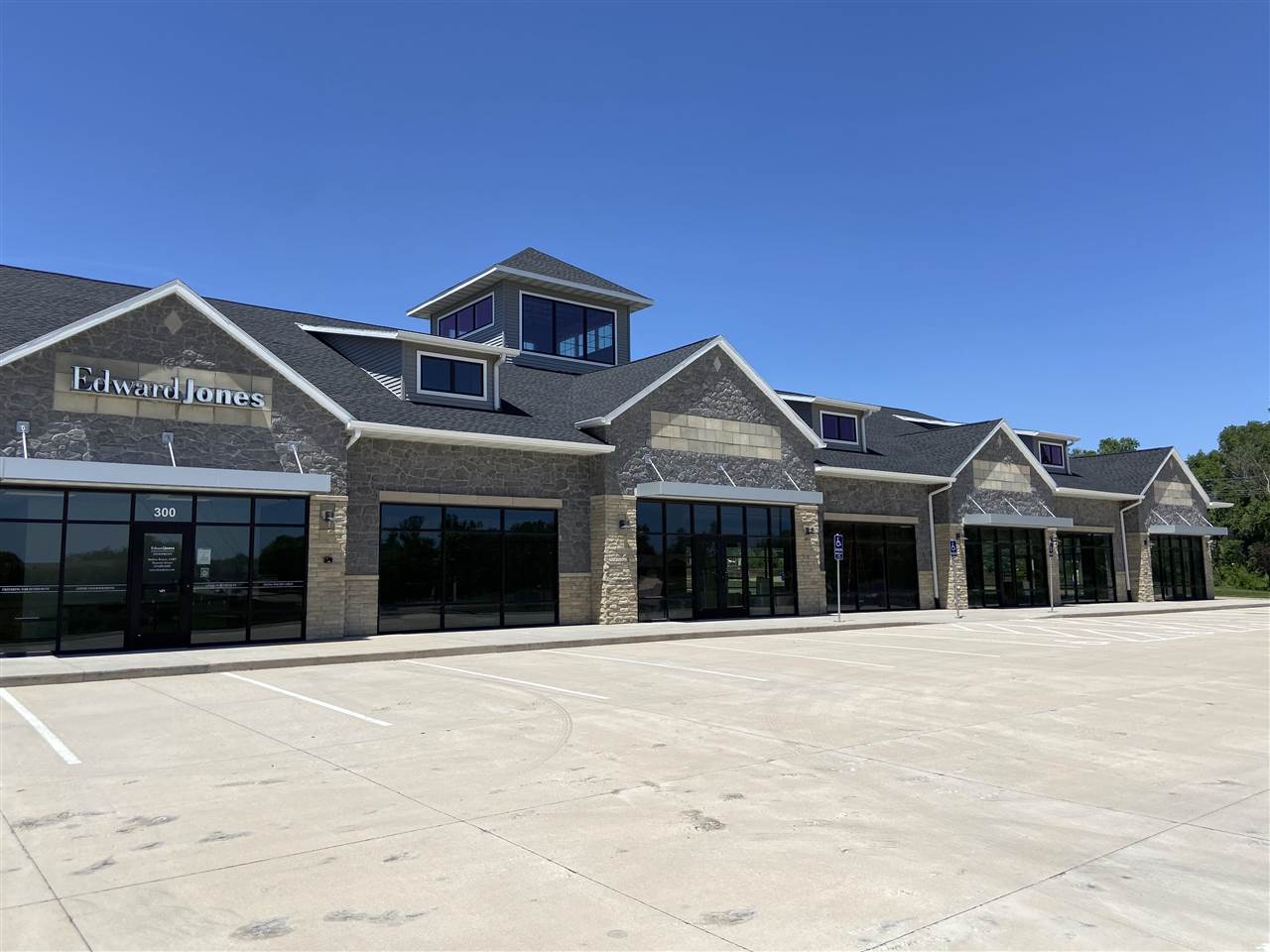 725 Boyson Road NE Cedar Rapids IA 52402