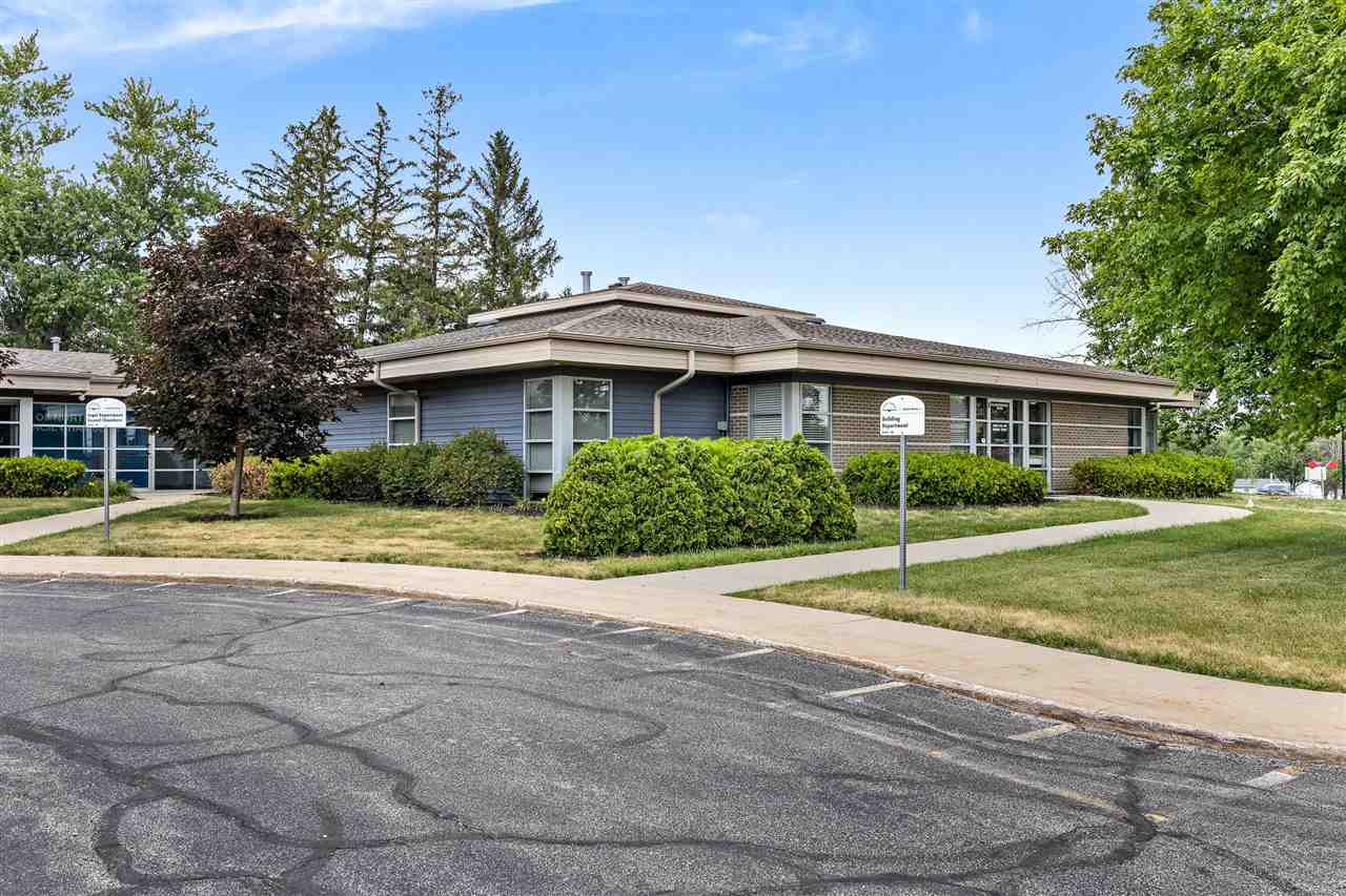 1 Quail Creek Circle North Liberty IA 52317