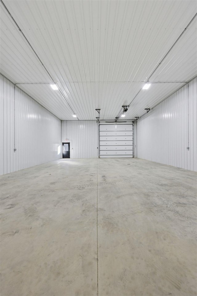 5315 Oakcrest Hill Road Hills IA 52235
