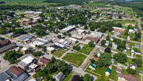 112 N Iowa Street Solon IA 52333
