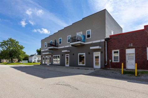 112 N Iowa Street Solon IA 52333