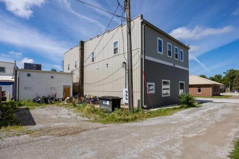 112 N Iowa Street Solon IA 52333