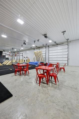 5315 Oakcrest Hill Road Hills IA 52235