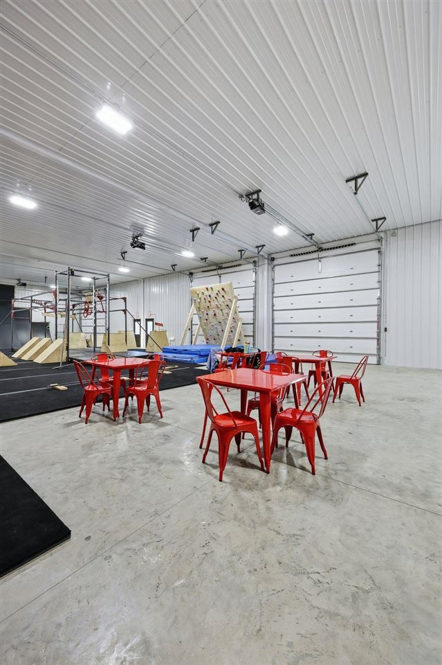 5315 Oakcrest Hill Road Hills IA 52235