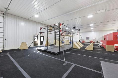5315 Oakcrest Hill Road Hills IA 52235