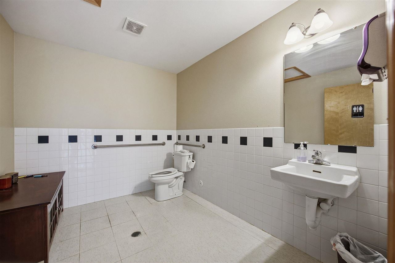 2751 Oakdale Boulevard Coralville IA 52241