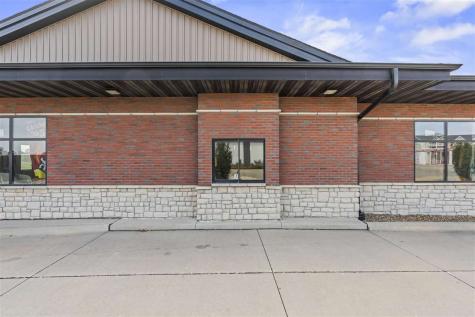 3645 Stone Creek Circle SW Cedar Rapids IA 52404