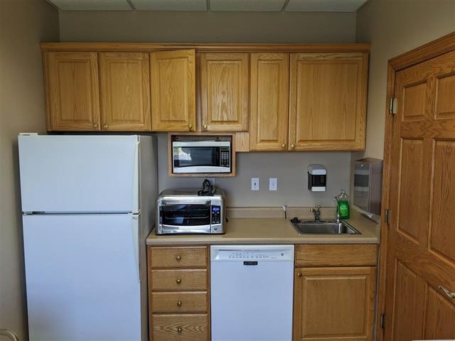 44 Sturgis Corner Drive Iowa City IA 52240