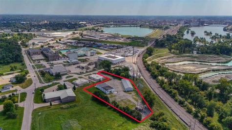 1115 Wenig Road NE Cedar Rapids IA 52402
