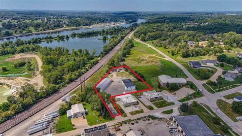 1115 Wenig Road NE Cedar Rapids IA 52402