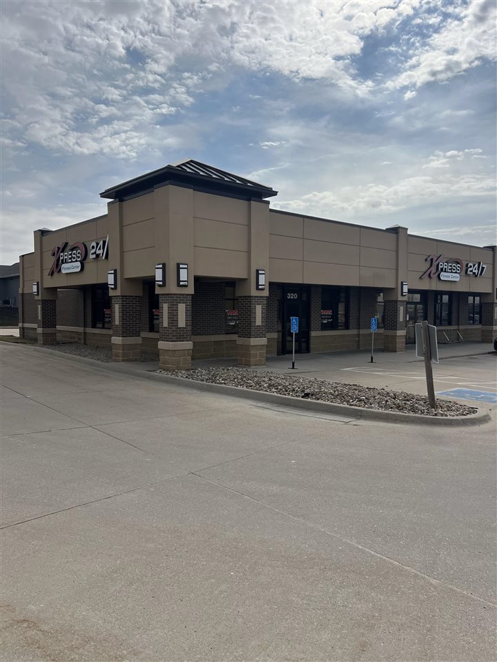 320 80th St Court Fairfax IA 52228