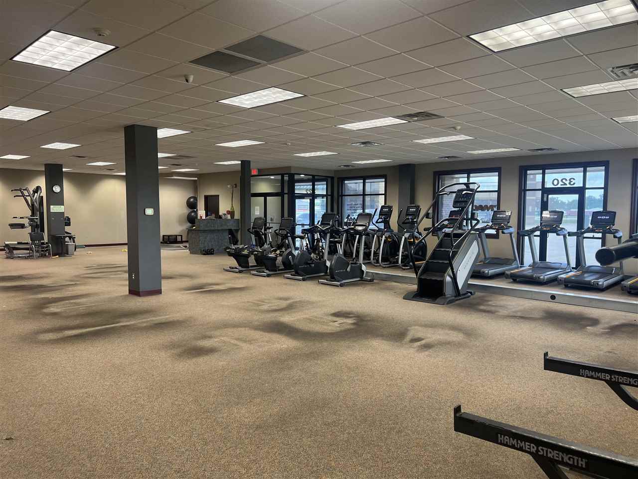 320 80th St Court Fairfax IA 52228