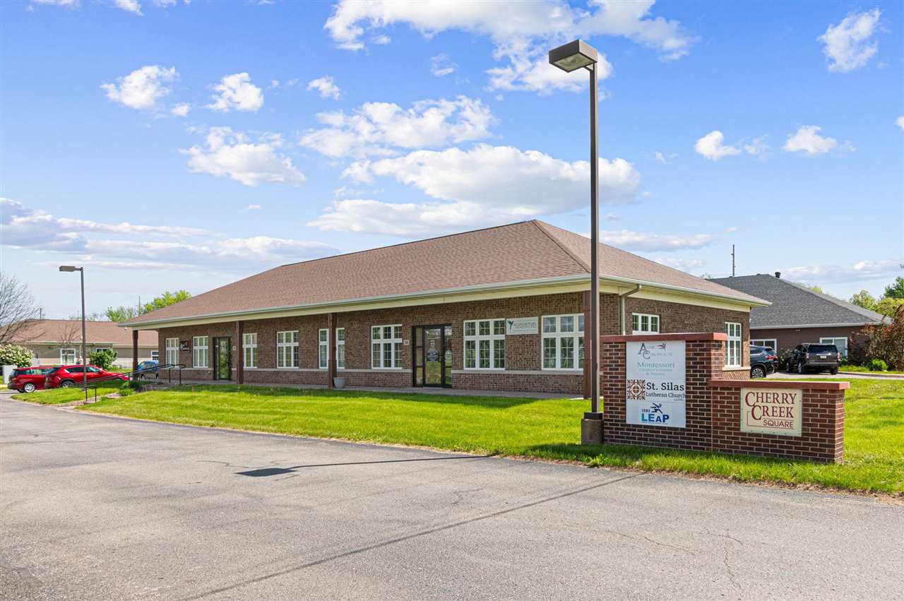10 Circle Drive North Liberty IA 52317