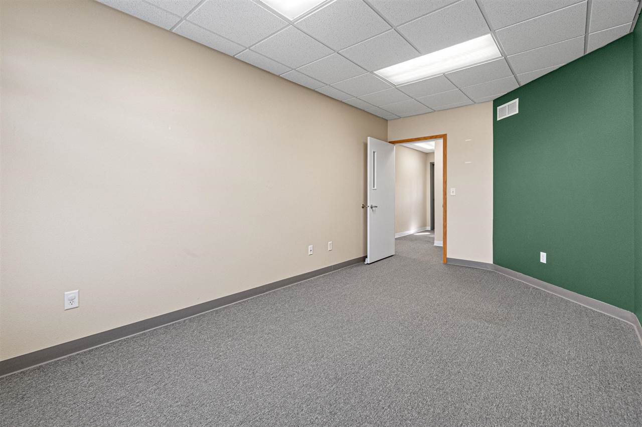 10 Circle Drive North Liberty IA 52317