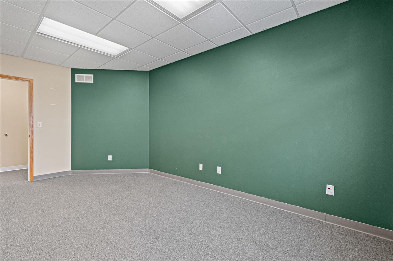 10 Circle Drive North Liberty IA 52317