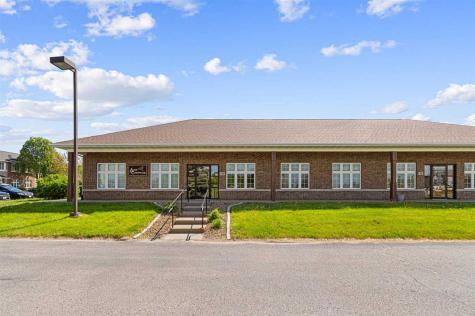 10 Circle Drive North Liberty IA 52317