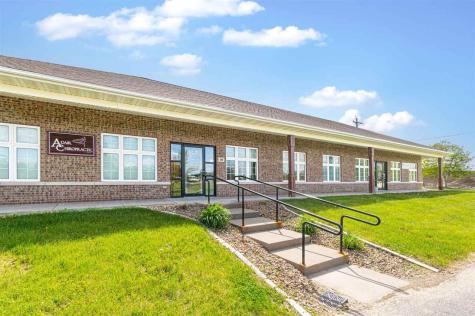 10 Circle Drive North Liberty IA 52317