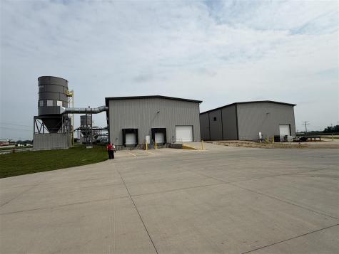 2420 Lefebure Road Fairfax IA 52228