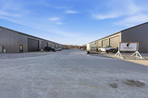 5315 Oakcrest Hill Road Hills IA 52235
