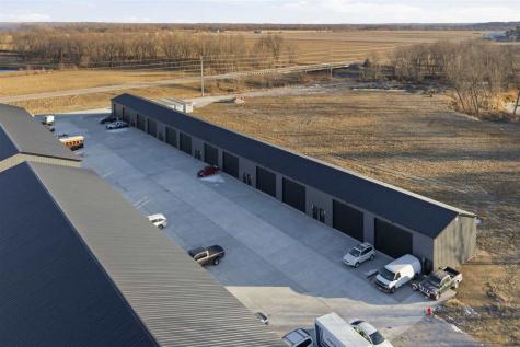 5315 Oakcrest Hill Road Hills IA 52235