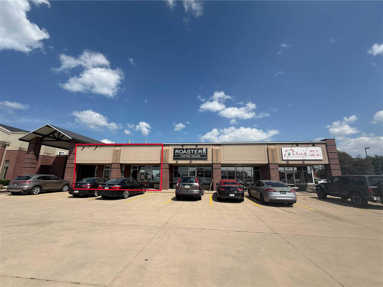 1061 N Center Pt Road Hiawatha IA 52233