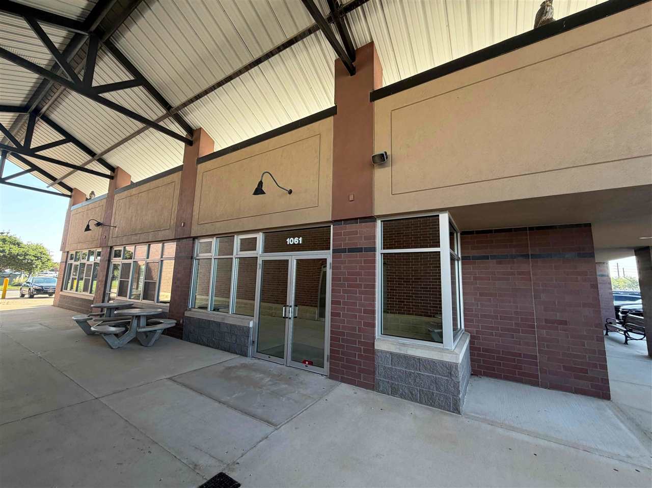 1061 N Center Pt Road Hiawatha IA 52233