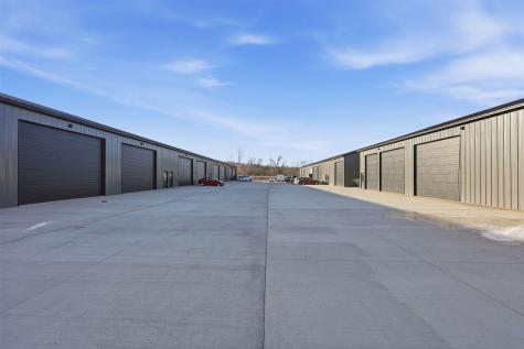 5315 Oakcrest Hill Road Hills IA 52235