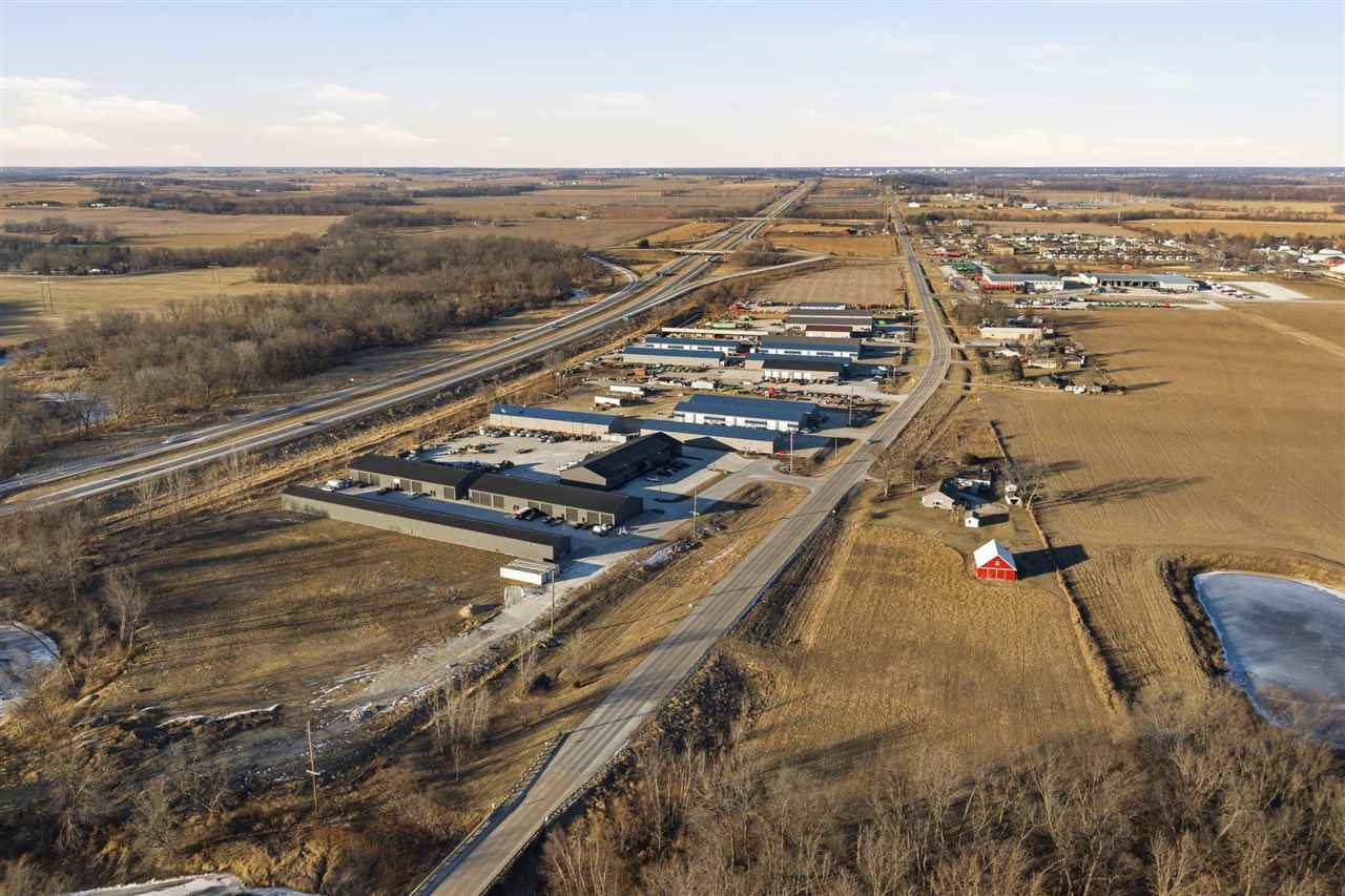 5315 Oakcrest Hill Road Hills IA 52235