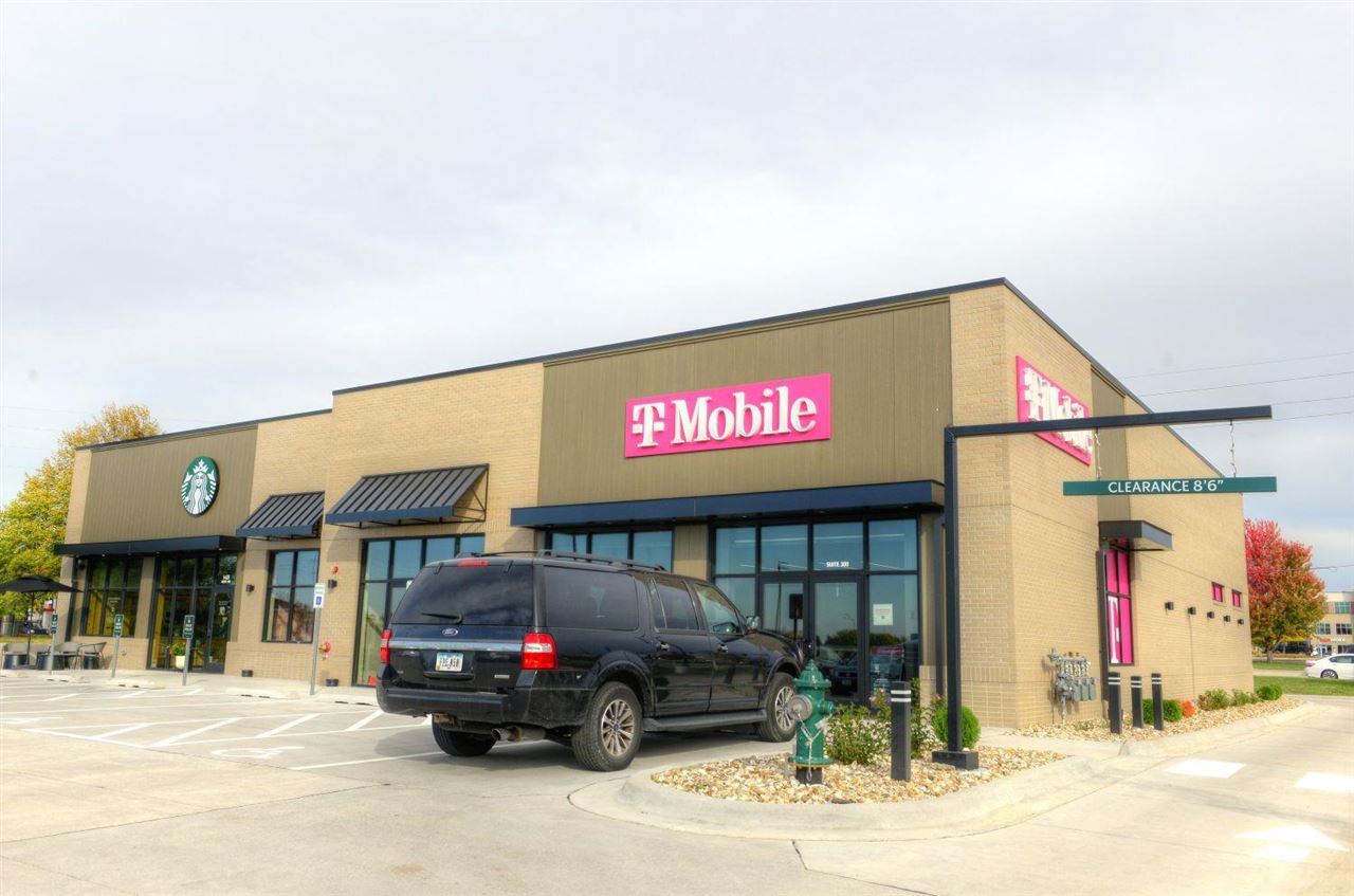 5425 NE Edgewood Road NE Cedar Rapids IA 52411