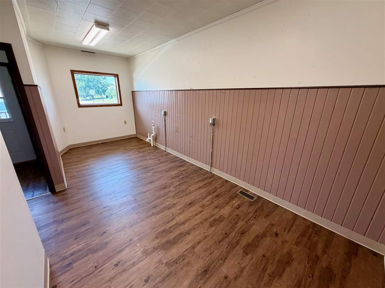 103 S Main Street North English IA 52316